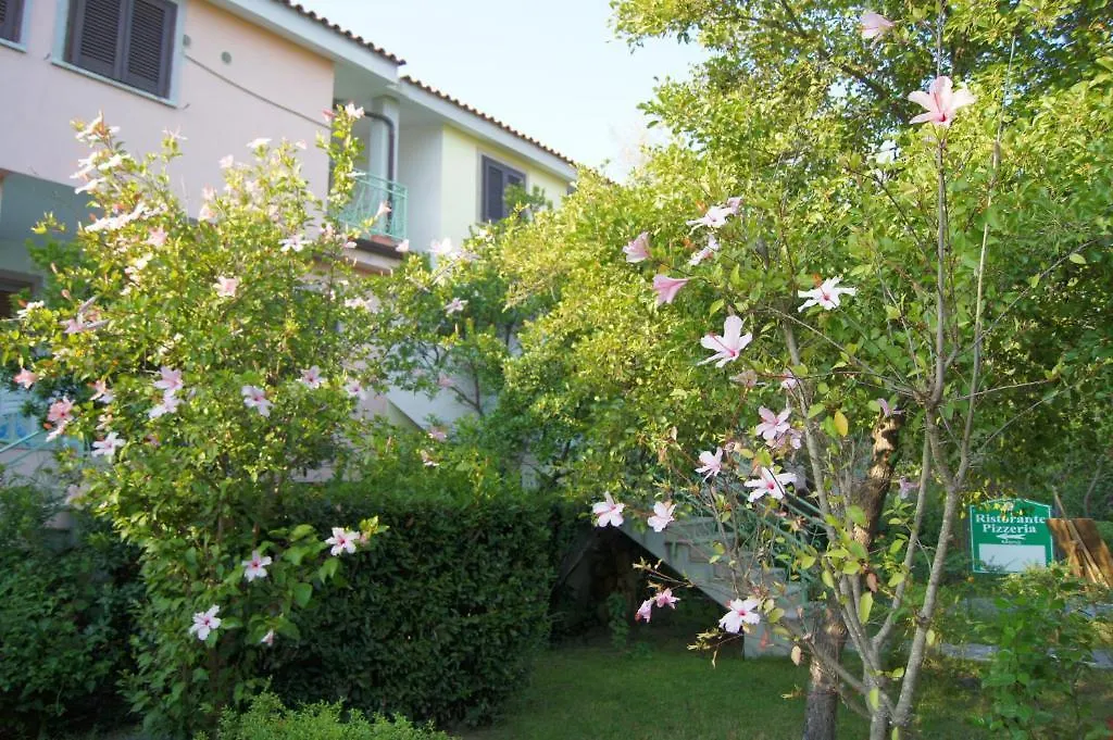 Albergo Residenziale Gli Ontani Cala Liberotto Italien